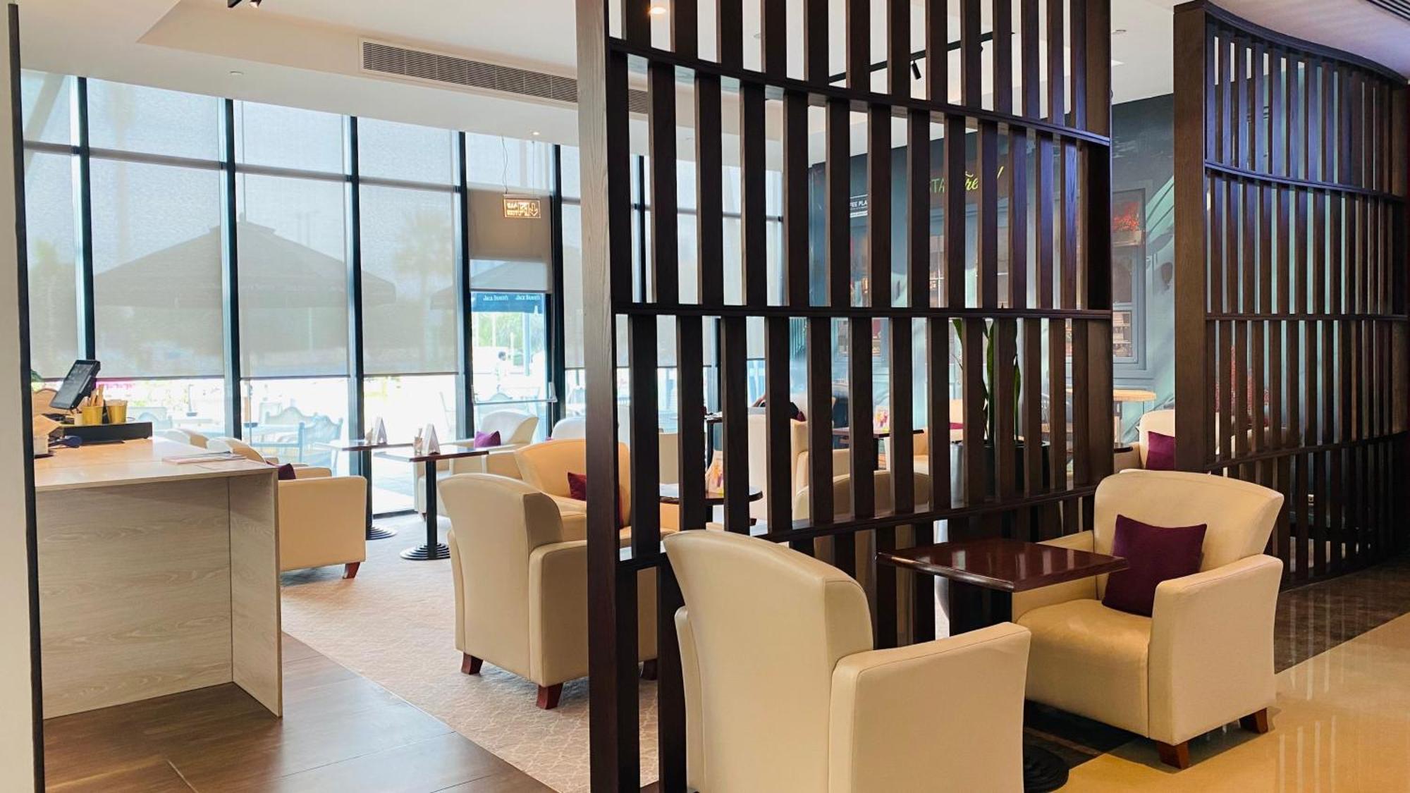 Hotel By Ihg