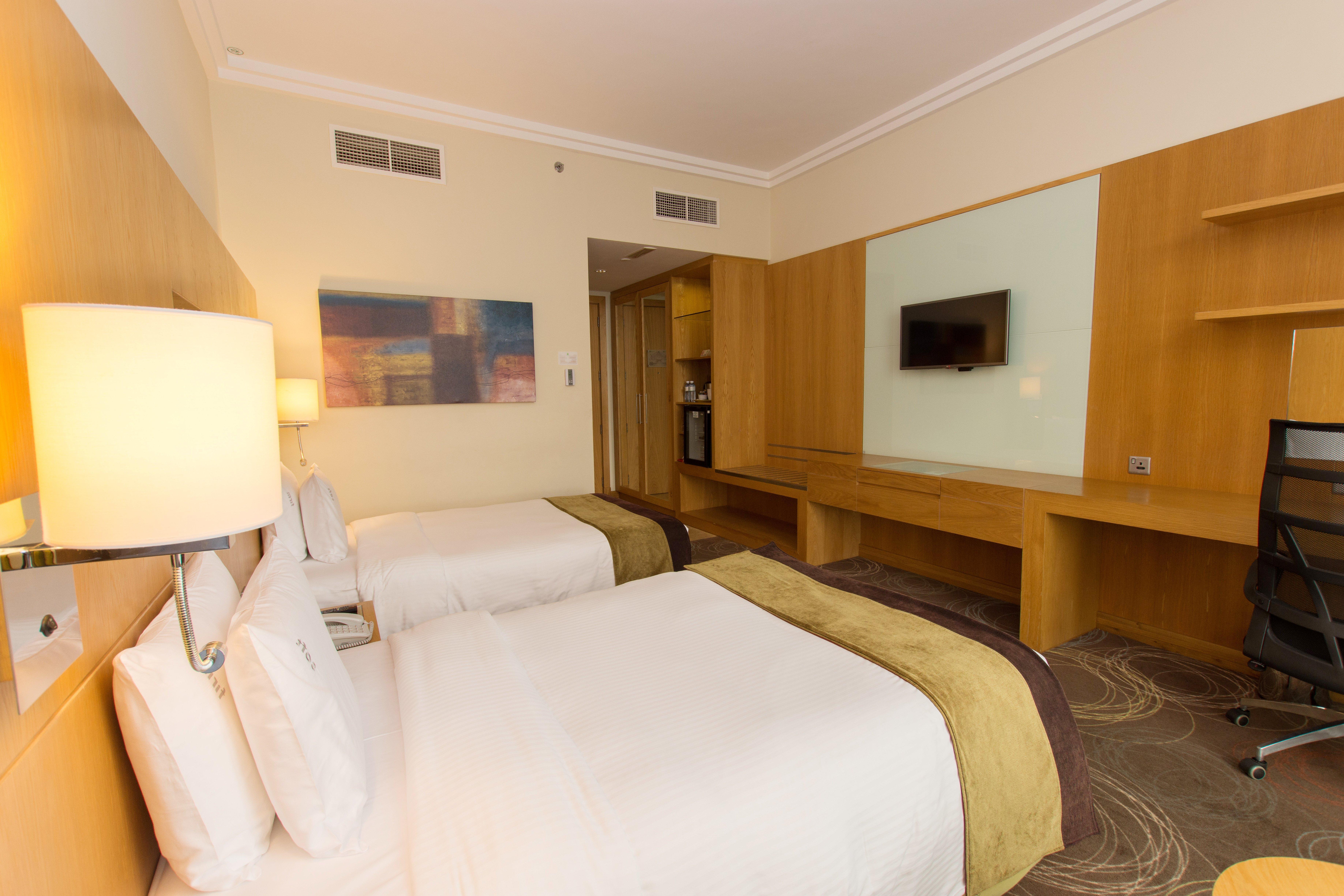 Hotel By Ihg 4*