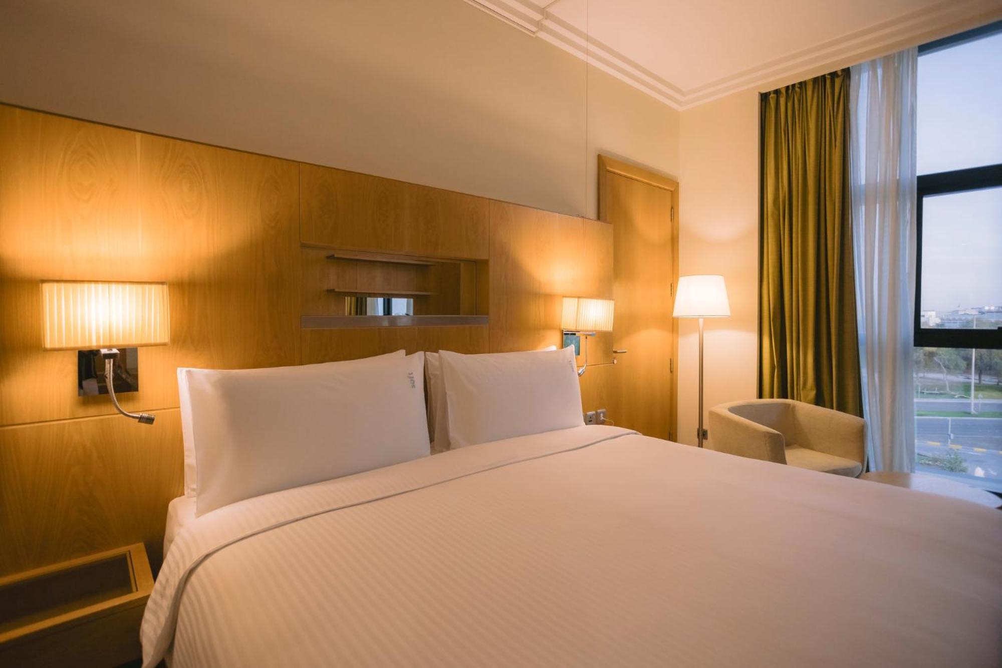 By Ihg 4* Abu Dhabi