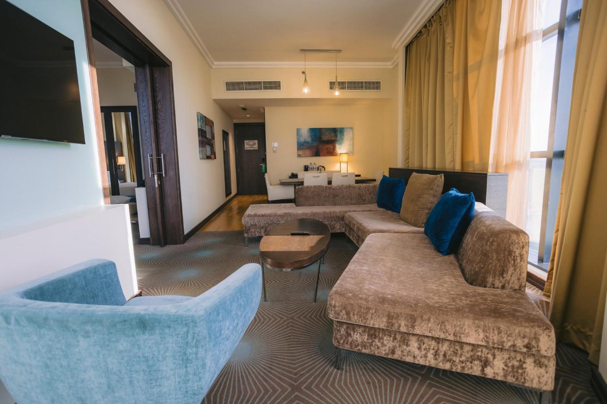 By Ihg 4* Abu Dhabi