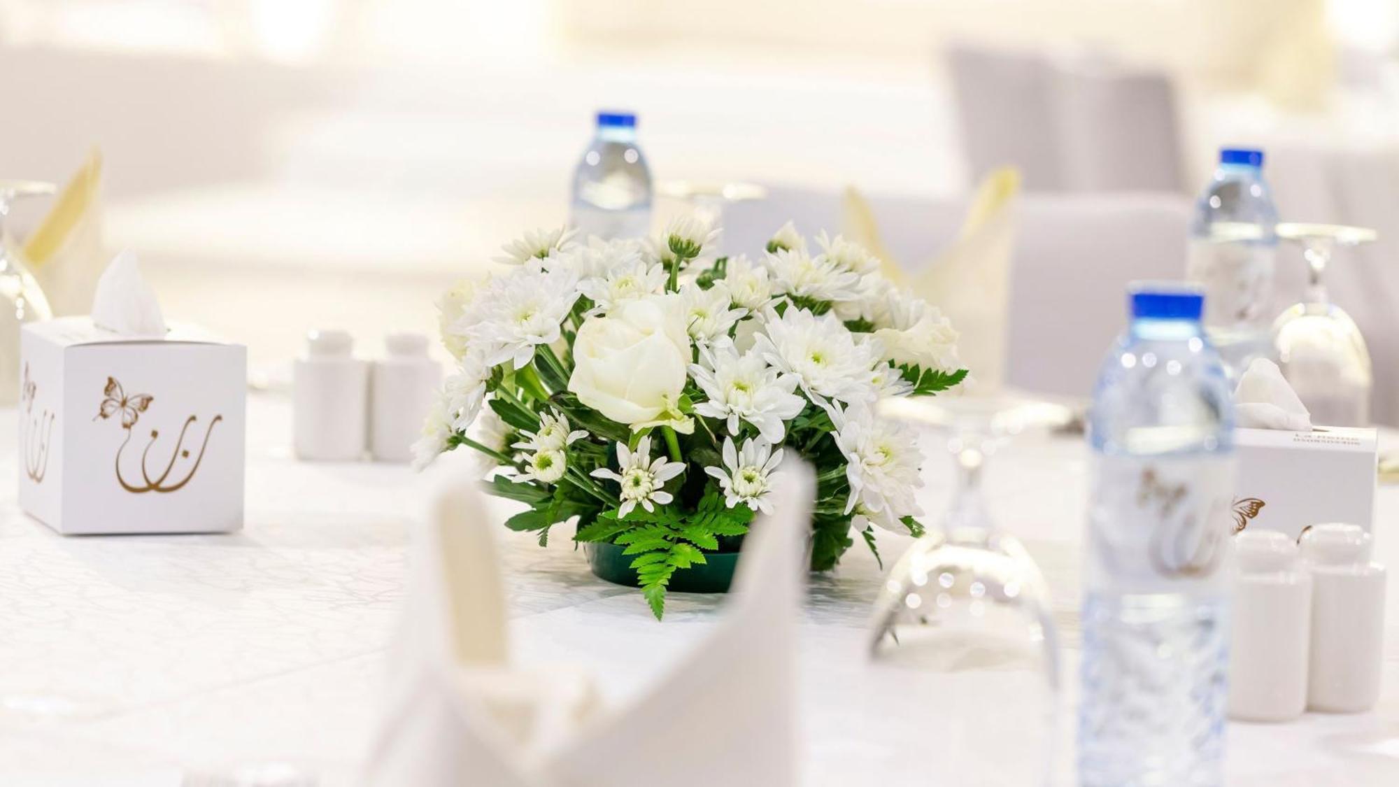 Hotel By Ihg Abu Dhabi