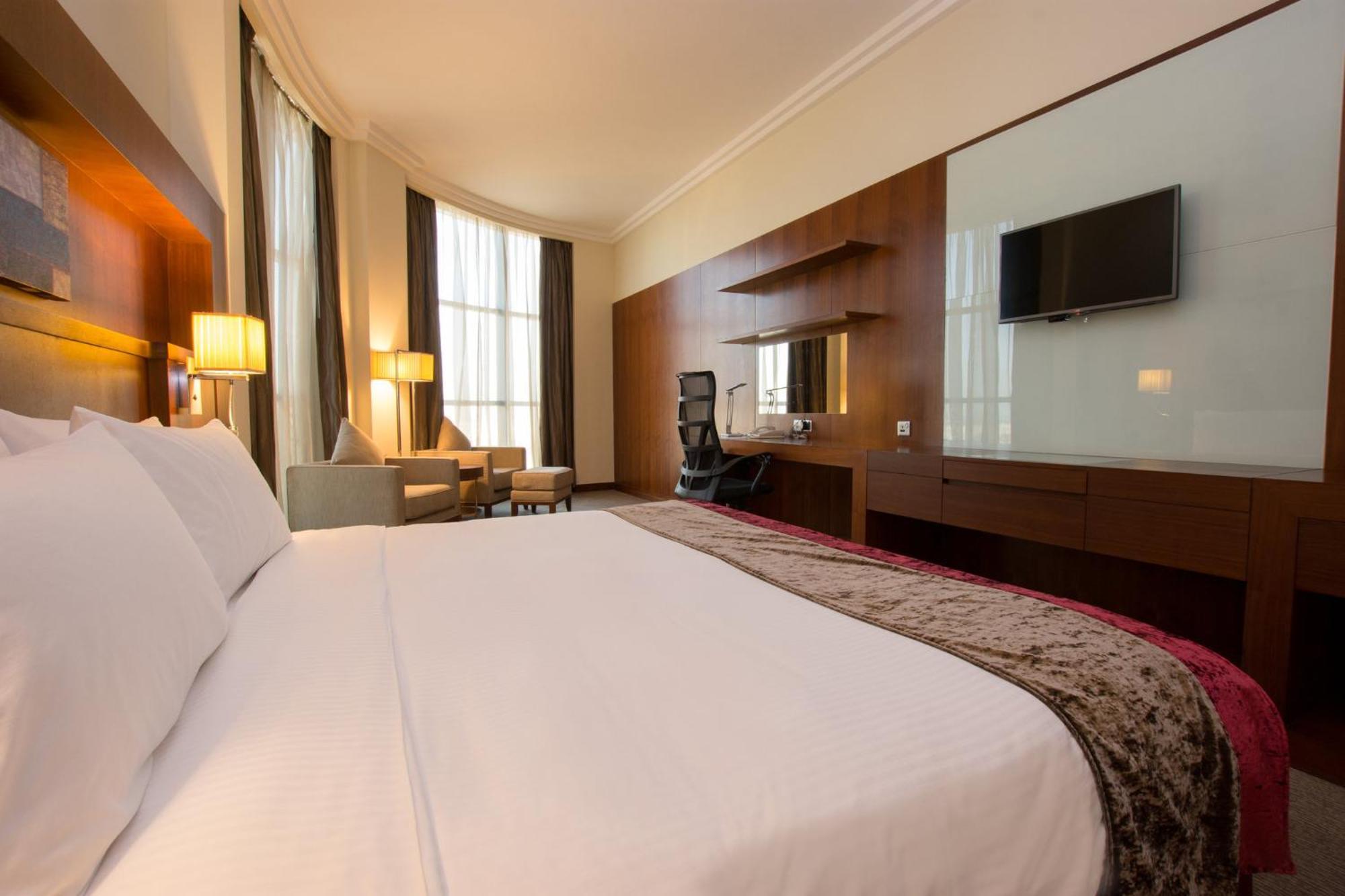 By Ihg Hotel 4*
