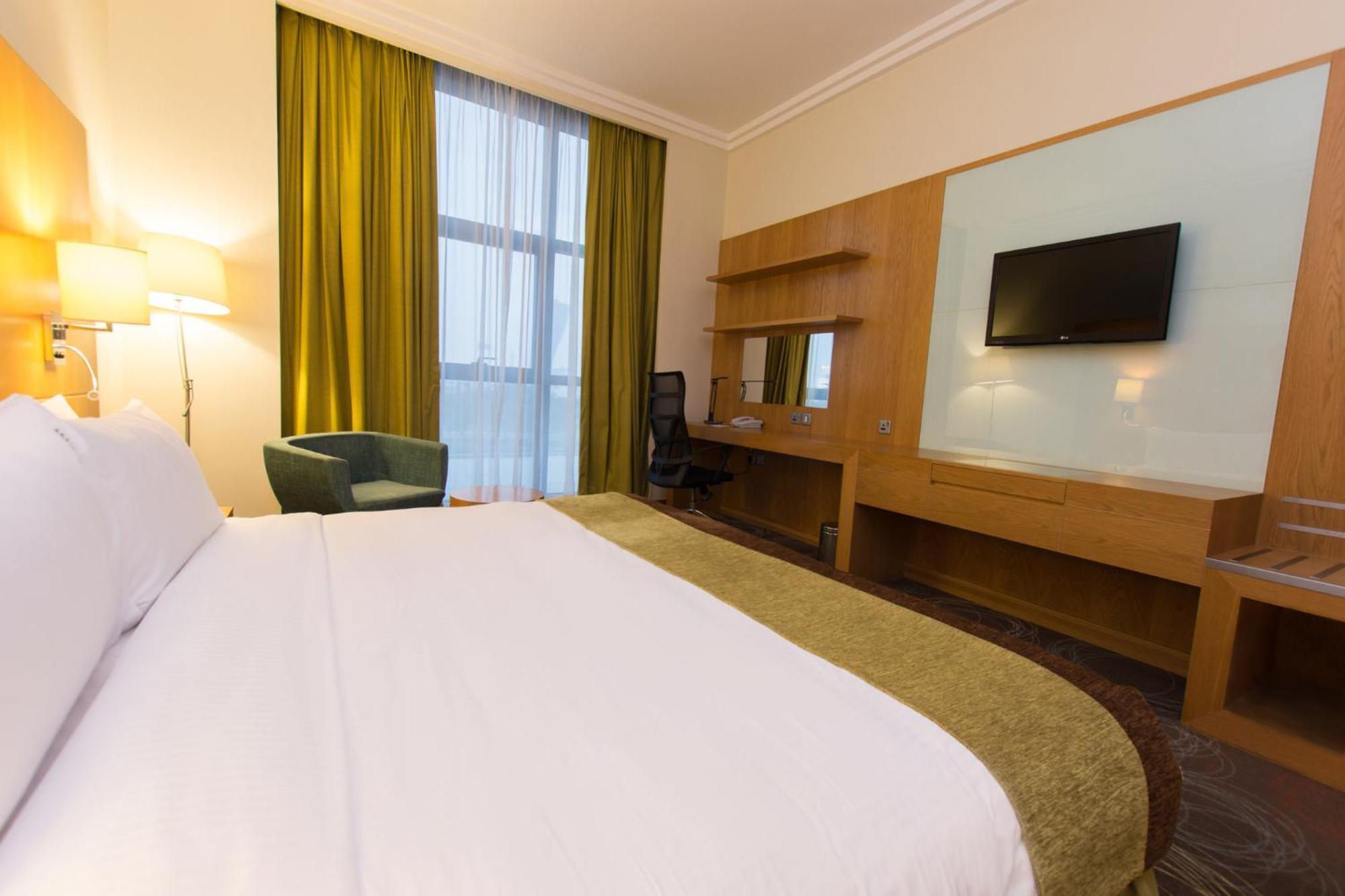 By Ihg 4* Abu Dhabi