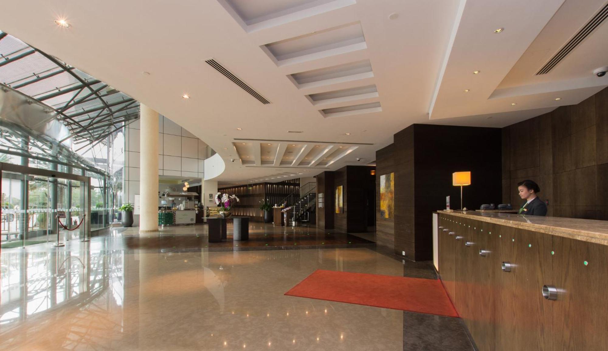 Hotel By Ihg 4*