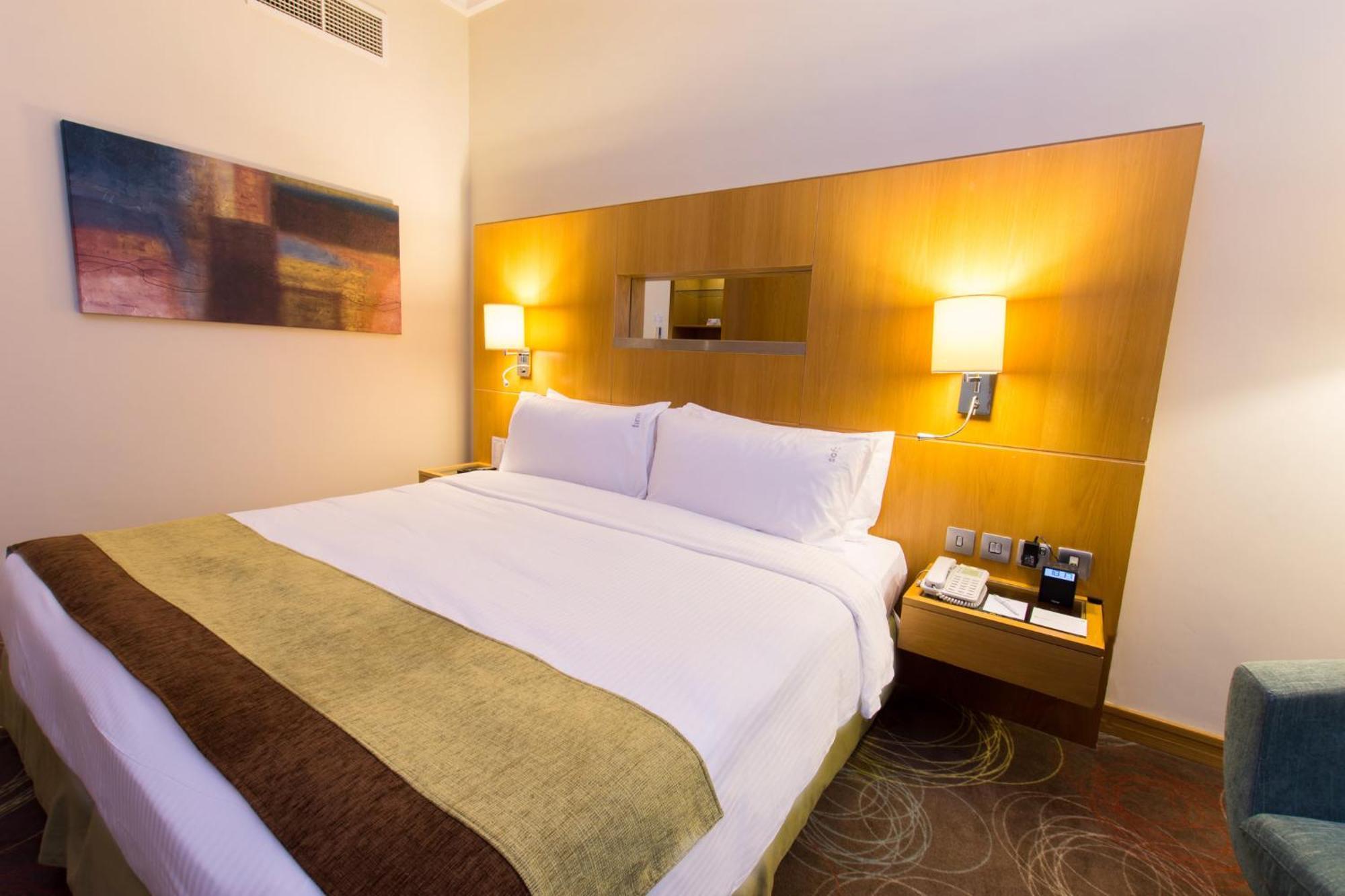 Hotel By Ihg Abu Dhabi