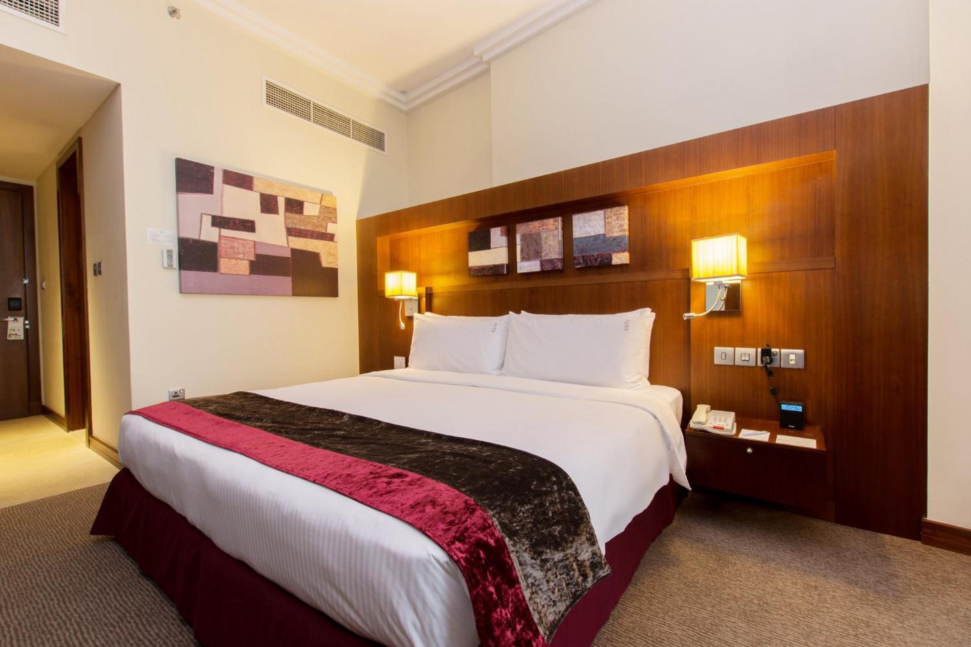 By Ihg Hotel Abu Dhabi