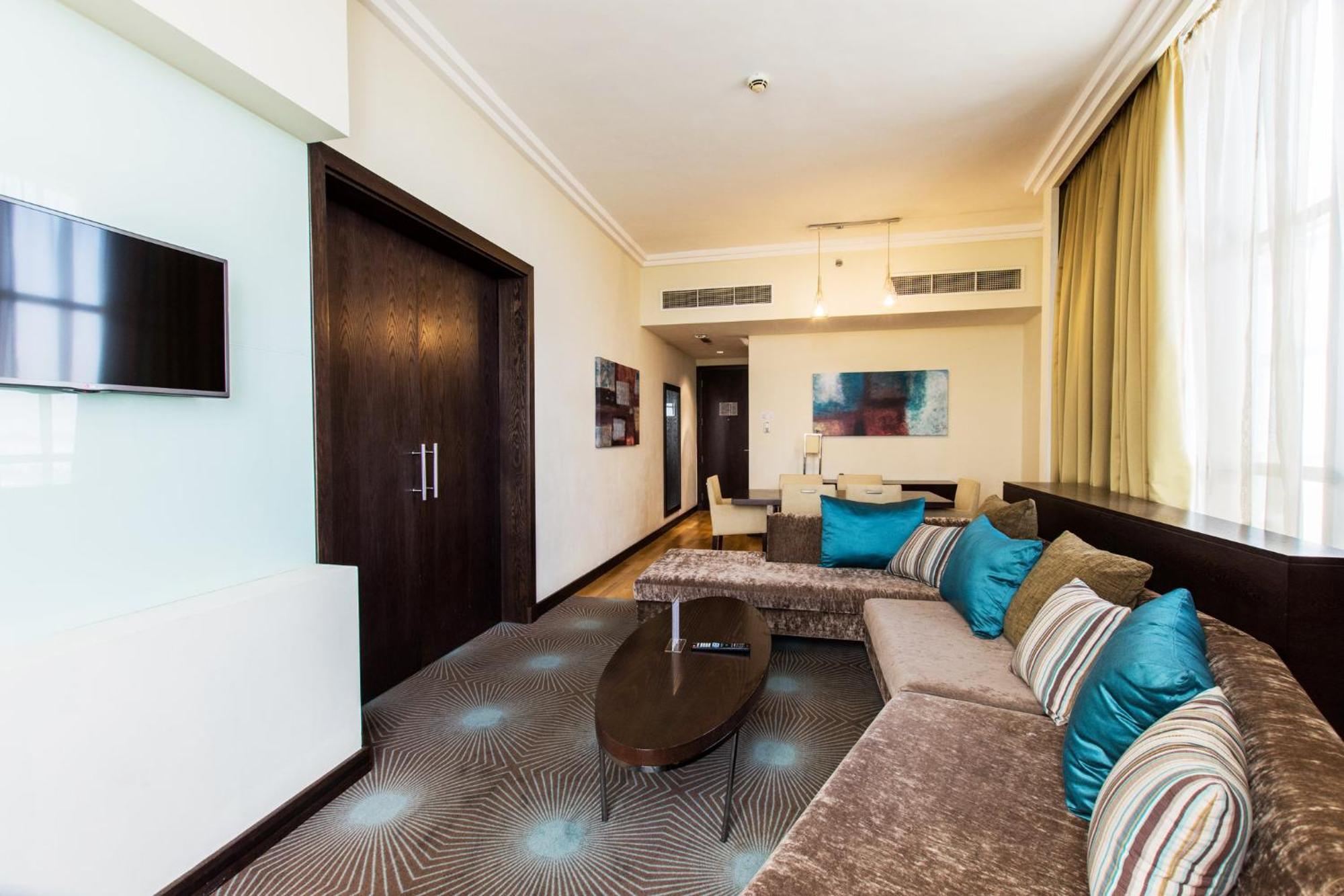 Hotel By Ihg 4*