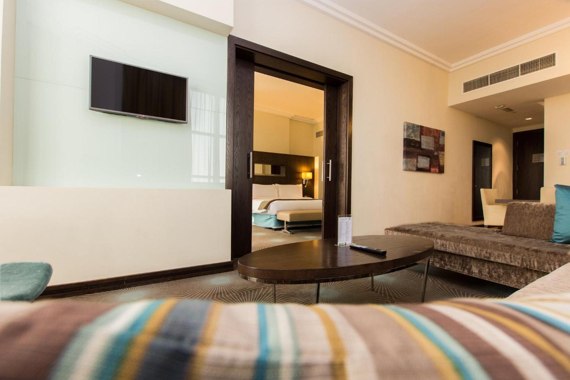 Hotel By Ihg
