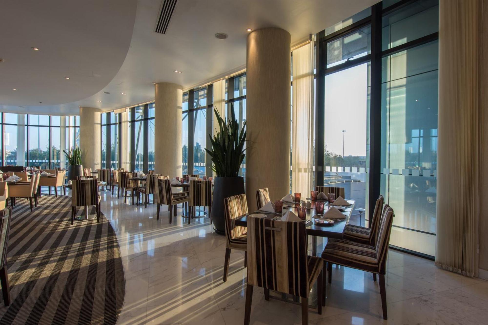 By Ihg
