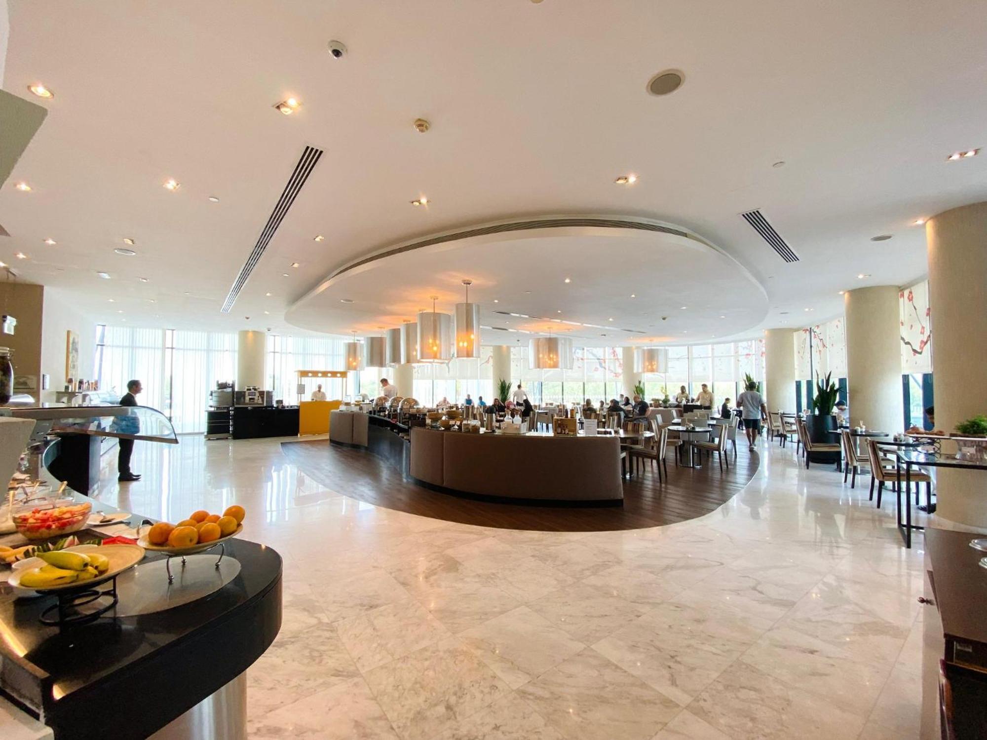 By Ihg 4*